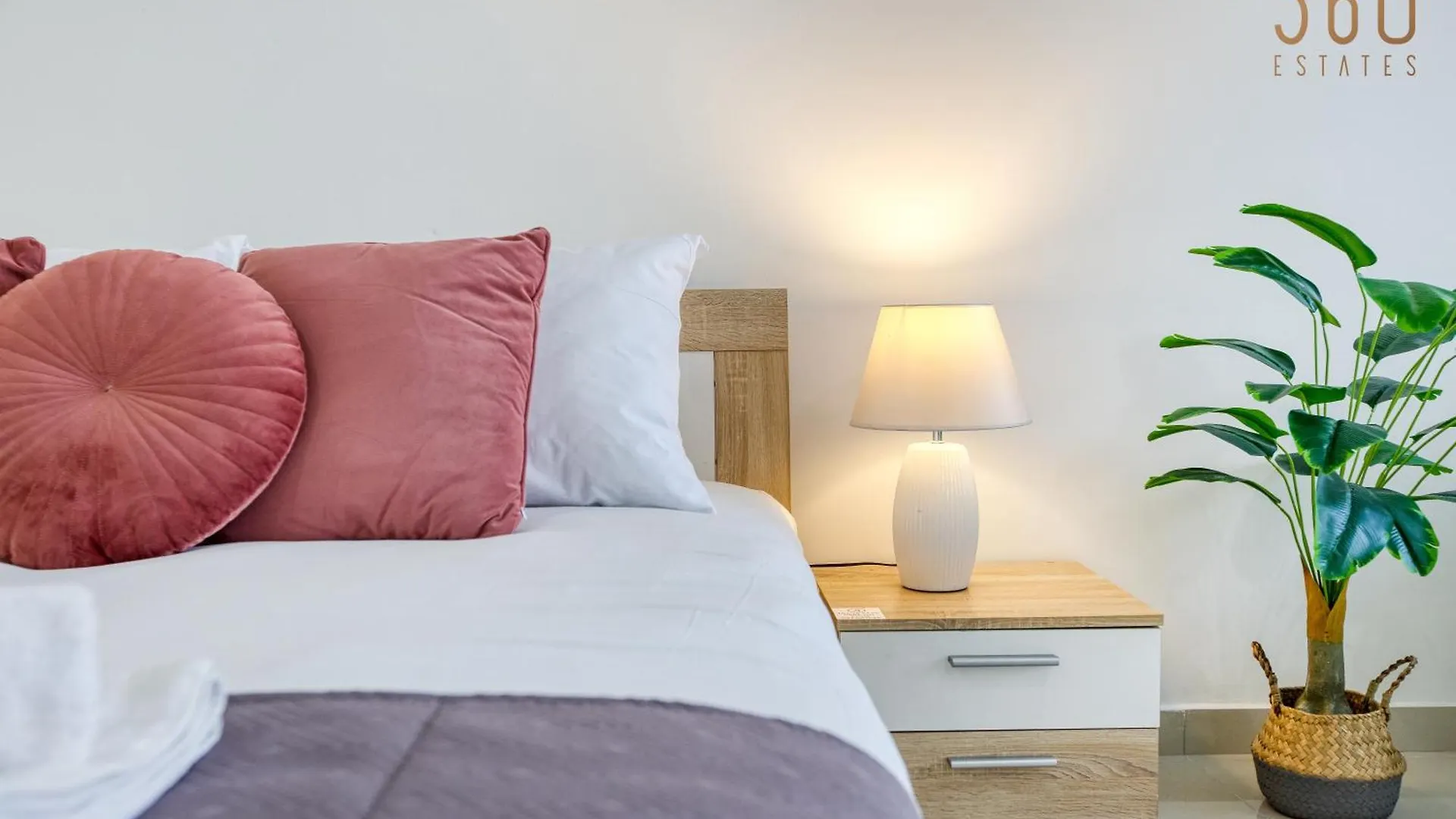 Apartment A Lovely Designer Apt With Balcony In St' Julians By 360 Estates Saint Julian's