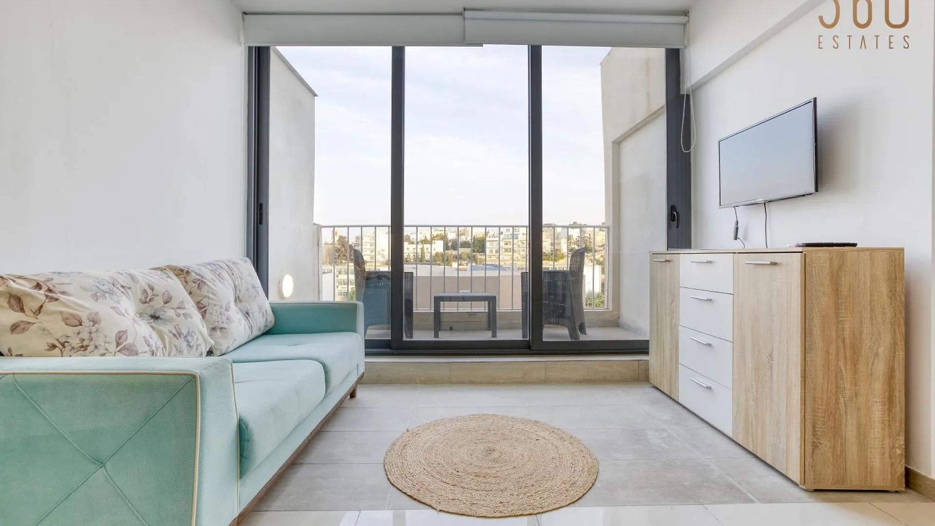 A Lovely Designer Apt With Balcony In St' Julians By 360 Estates Saint Julian's Malta